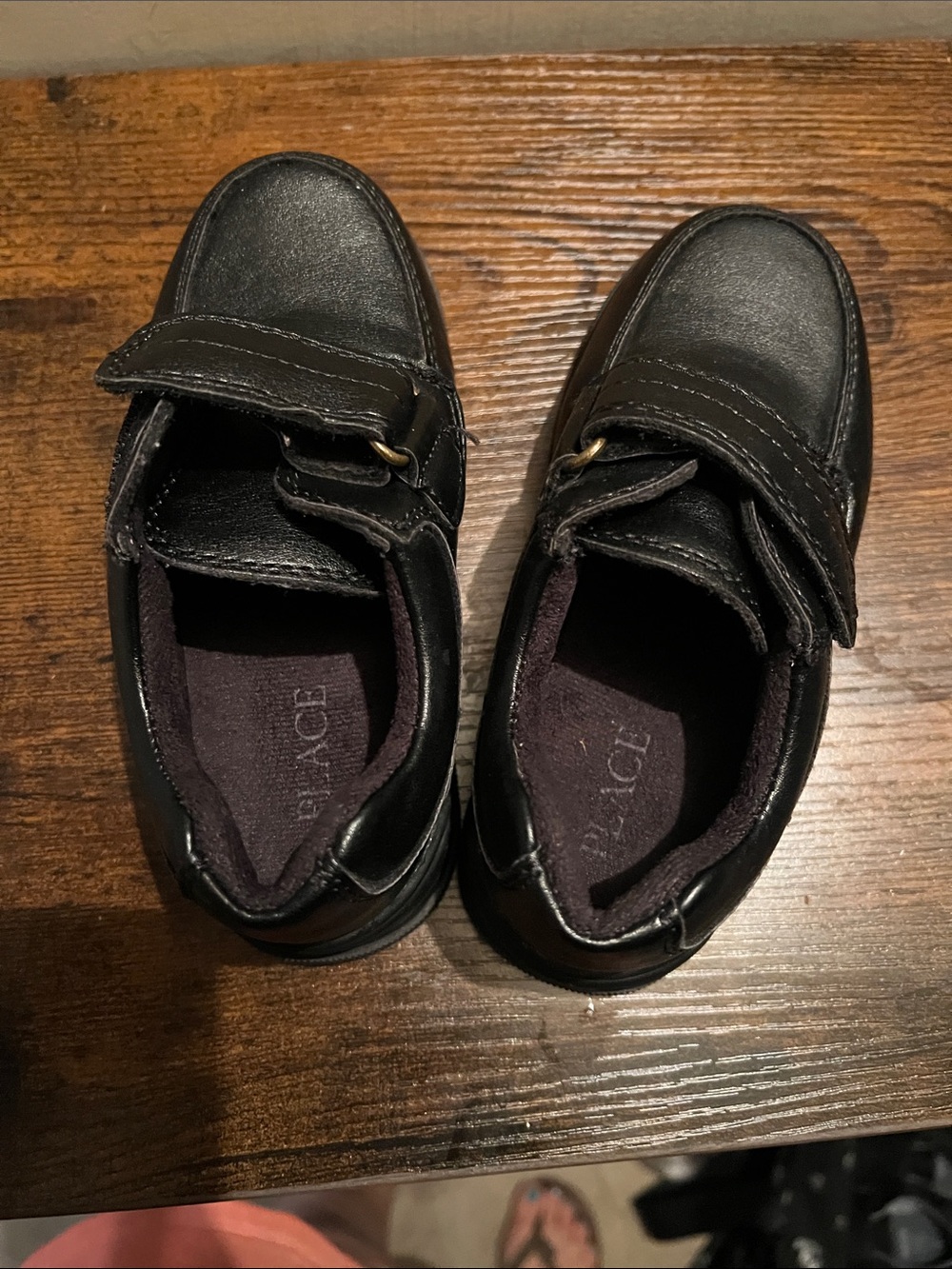 The Children’s Place boys dress shoes size 10 - Picture 3 of 5